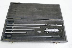 Moore & Wright 0-125mm Bore Micrometer