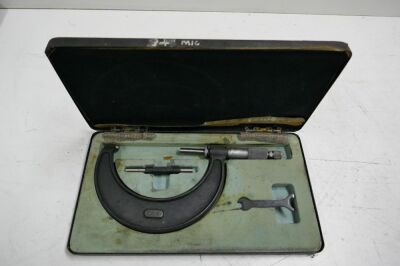 Moore & Wright 3-4" Micrometer