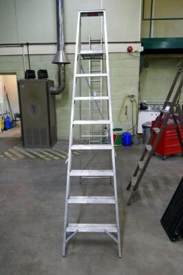 Titan 8 Rung Step Ladders