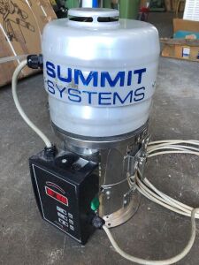 Summit hopper loader with filter clean