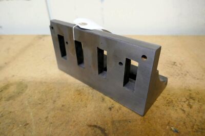 Angle Plate 8"x4"x4"