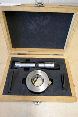 Bowers 25-35mm Internal Bore Micrometer