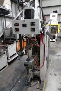 Serra Pro Spot Pedestal Welder