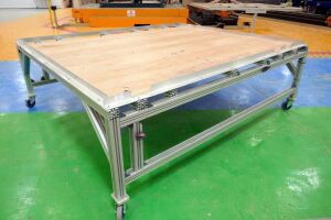 Minitec Aluminium Table