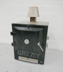 Grizzly Charcoal Oven