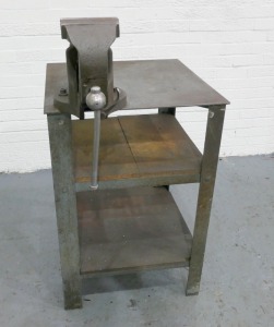 Workbench With Record No 20 Vice