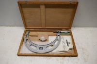 NSK 7-8" Micrometer