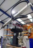 Wittmann WP80 Robot