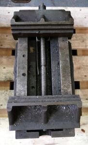 11" Swivel Vice