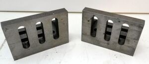 Pair Of Angle Plates 5x4x3"