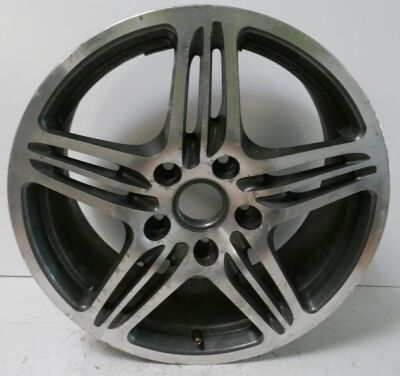 VAG 8x18"Alloy Wheels 4 Off