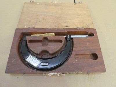 Starrett 4"-5" External Micrometer