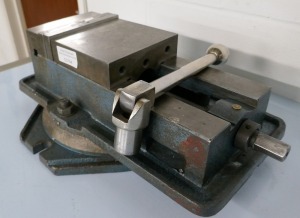 6" Swivel Machine Vice