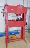 SEALEY 75 Ton Air / Hydraulic Garage Press