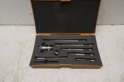 Mitutoyo 2-7" Bore Micrometer