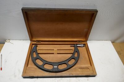 Starrett 11-12" Micrometer