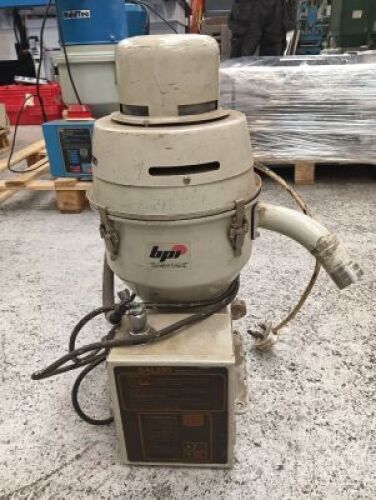 Plastek SAL 300A hopper loader