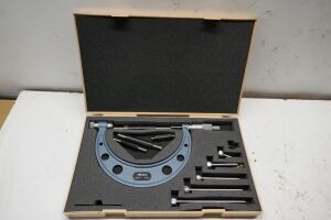 Mitutoyo 0-150mm Micrometer