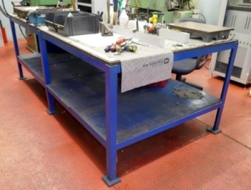 Steel work Bench & Vices