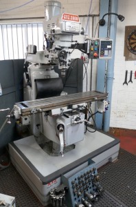 XYZ 2000 Turret Mill