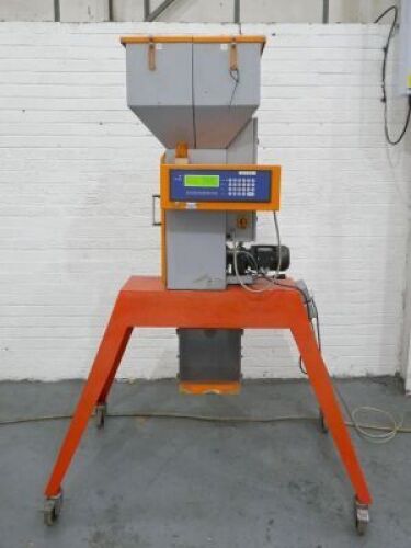 Motan Gravicolor 100 Gravimetric Dosing & Blending Unit