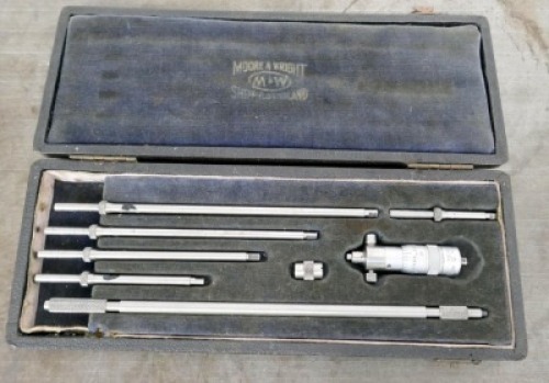 Moore & Wright Internal Bore Micrometer 2-8"