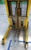 Powell VTR400 Manual Lift Truck - 2