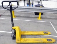 Manual Pallet Truck 2500Kg Capacity