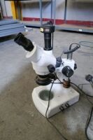Microscope
