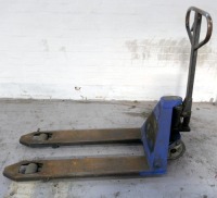 Manutan Pallet Truck Max Capacity 2000Kg