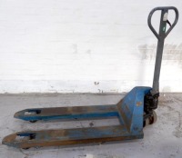 Manutan Pallet Truck Max Capacity 1200Kg