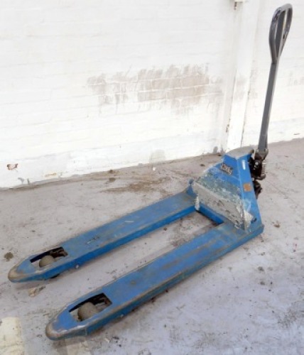 Manutan Pallet Truck Max Capacity 1200Kg