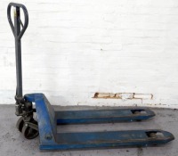 Manutan Pallet Truck Max Capacity 1200Kg