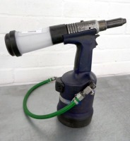 Avdel Genessis NG3 Pneumatic Rivet Gun