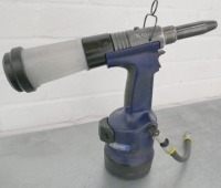 Avdel Genessis NG2 Pneumatic Rivet Gun