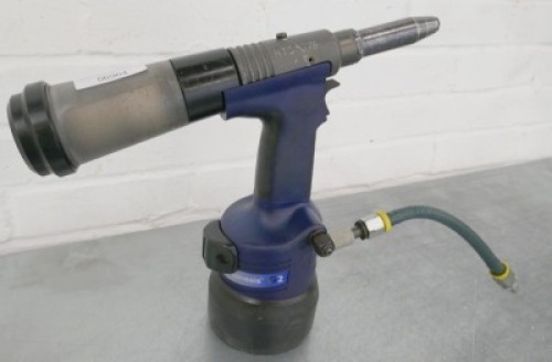 Avdel Genessis NG2 Pneumatic Rivet Gun