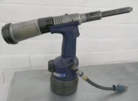 Avdel Genessis NG2 Pneumatic Rivet Gun