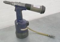 Avdel Genessis NG3 Pneumatic Rivet Gun
