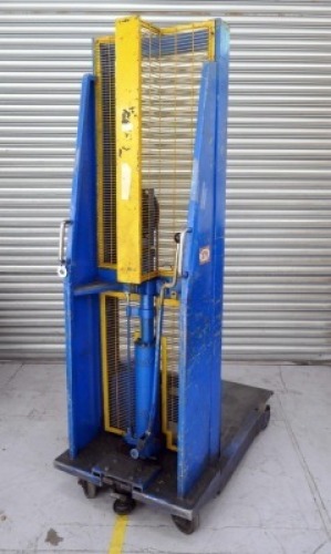Powell & Co Manual Tool Lifter Max Capacity 1600Lbs