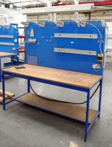 Work Bench & 240v Light 2300 x 1800 x 800mm