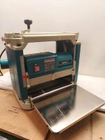 Makita portable thicknesser