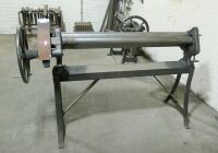 Keetona 4ft Manual Rolls