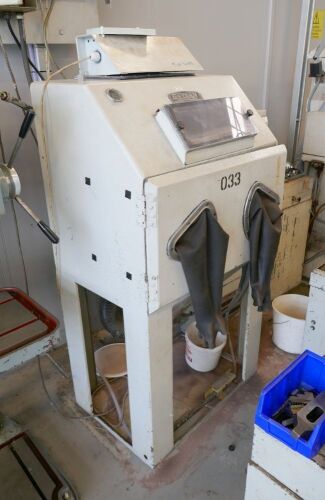 GUYSON Shot Blast Cabinet