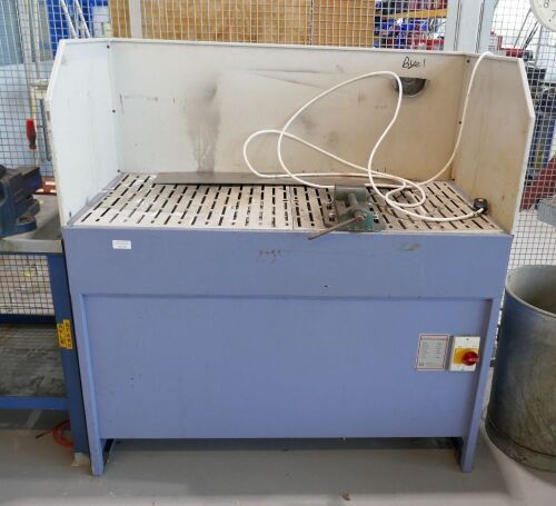 Slim Trac Extraction Bench