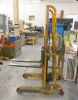 COOLIE Manual Fork Lift