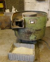 900mm Vibratory Bowl Finishing Machine