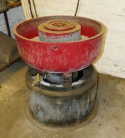 600mm Vibratory Bowl Finishing Machine