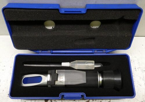 Portable Refractometer.