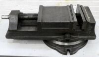 Heavy Duty Machine Vice on Swivel Base.